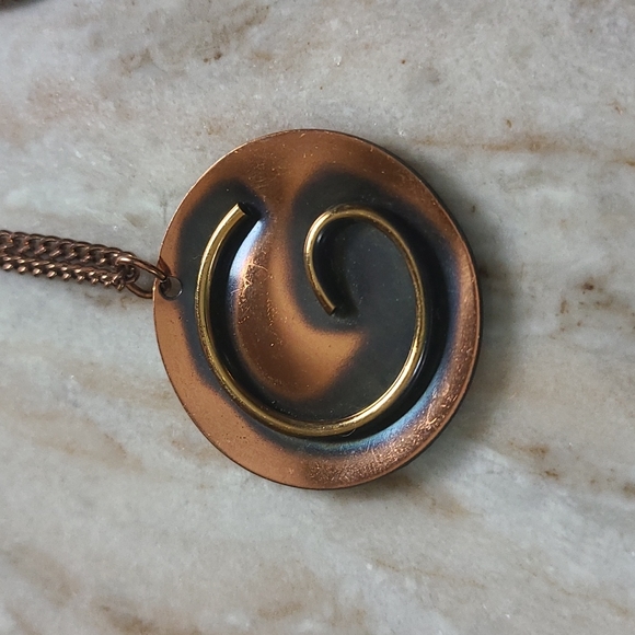 Vintage Mid Century Copper Tone Swirl Necklace - Picture 2 of 5